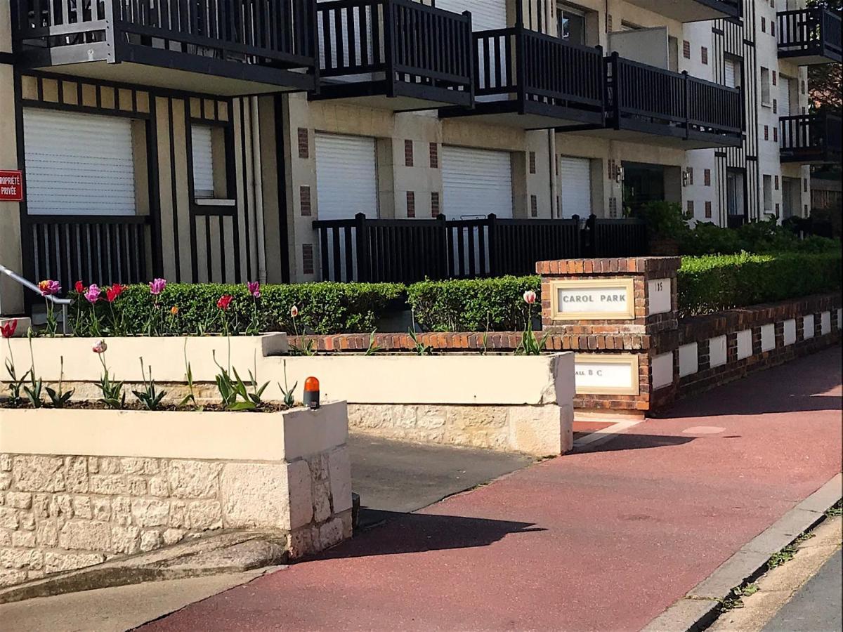 Appartement 3 Chambres Avec Roof Top A 5 Mn De La Plage 도빌 외부 사진