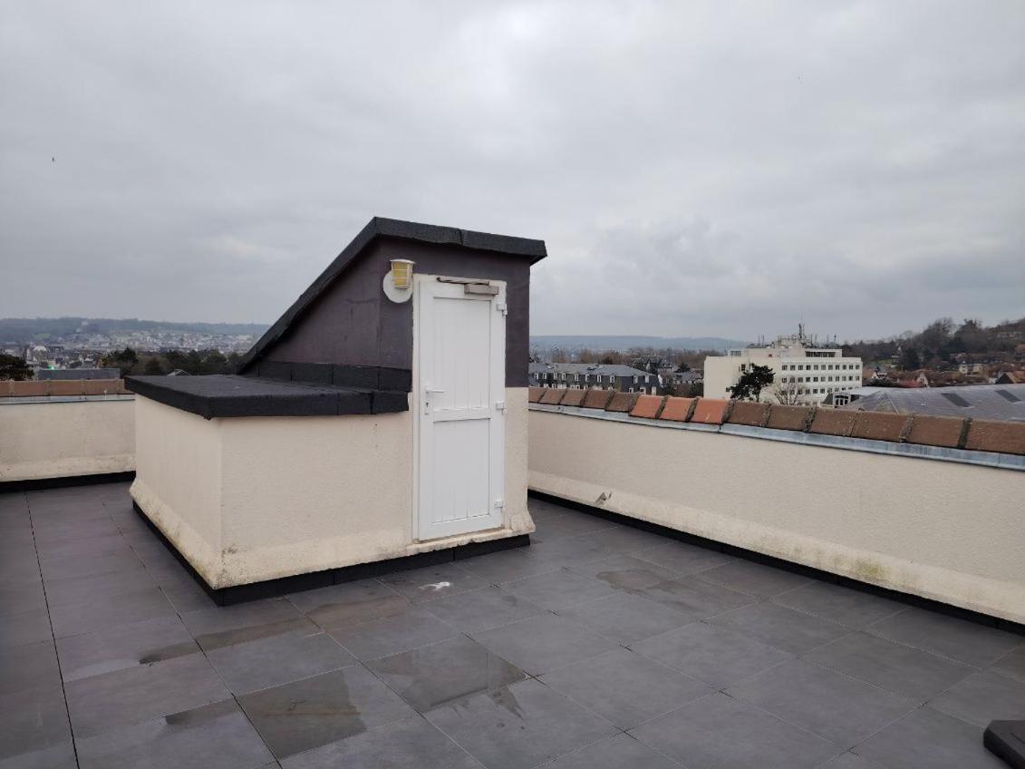 Appartement 3 Chambres Avec Roof Top A 5 Mn De La Plage 도빌 외부 사진